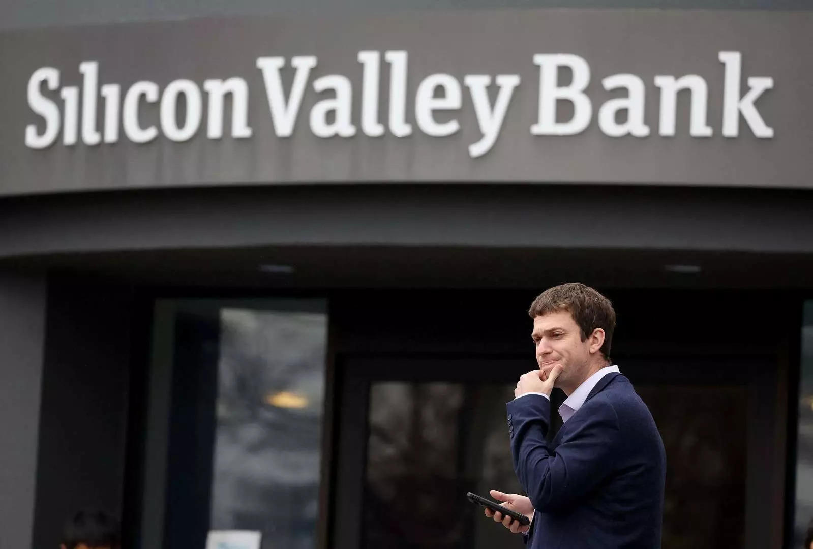 Why did the Silicon Valley Bank fail?